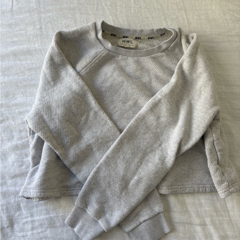 Cropped Gray Crewneck Sweatshirt